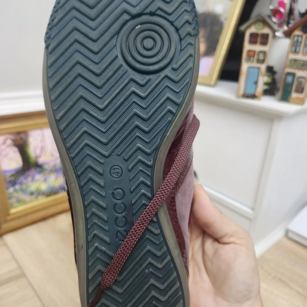 Ecco Women Suede Patent Leather Lace Up Sneakers Sz 41 US 10.5 Burgundy Comfort‎